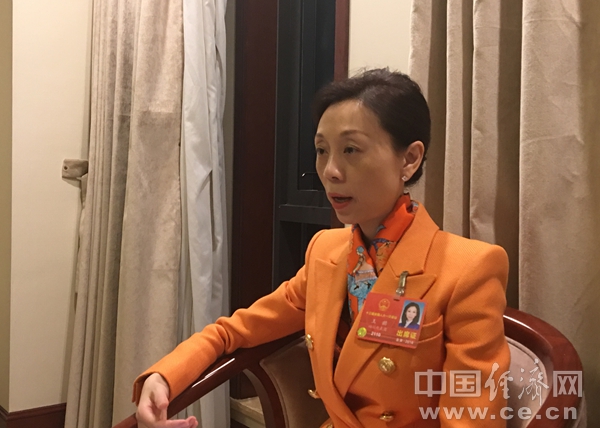 两会代表委员热议新能源汽车高增长的“绊脚石”